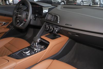 2022款 V10 Coupe performance-内饰-图片-有驾