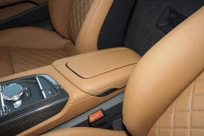 2022款 V10 Coupe performance-内饰-图片-有驾