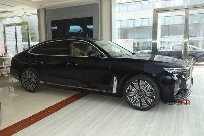2025款 2.0T 两驱旗享豪华商务版 5座-外观-图片-有驾