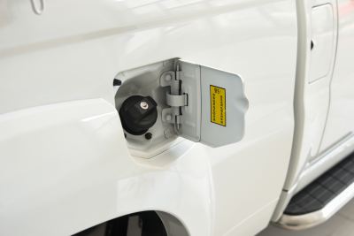 2022款 2.8T柴油两驱豪华型大双平底货箱JE493ZLQ6E-外观-图片-有驾