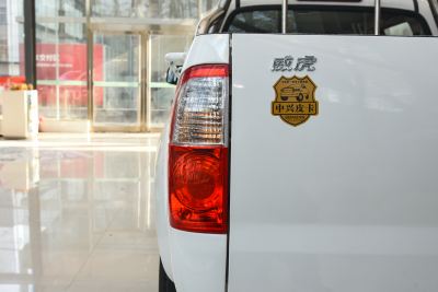 2022款 2.8T柴油两驱豪华型大双平底货箱JE493ZLQ6E-外观-图片-有驾