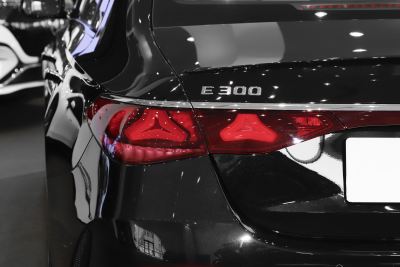 2024款 E 300 时尚型运动版-外观-图片-有驾