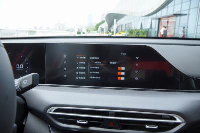 2025款 PLUS 1.5L 手动豪华版-内饰-图片-有驾