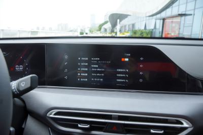 2025款 PLUS 1.5L 手动豪华版-内饰-图片-有驾