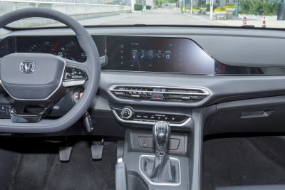 2025款 PLUS 1.5L 手动豪华版-内饰-图片-有驾