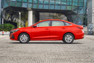 2025款 PLUS 1.5L 手动豪华版-外观-图片-有驾