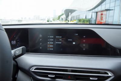 2025款 PLUS 1.5L 手动豪华版-内饰-图片-有驾