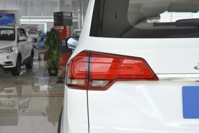 2020款 1.5L 手动超享型 7座-外观-图片-有驾