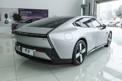 2025款 750 四驱鹏翼 Ultra-外观-图片-有驾