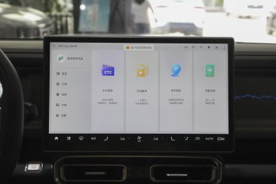 2025款 2.0TD DCT 四驱星际卫士-内饰-图片-有驾 2025款 2.0TD DCT 四驱星际卫士-内饰-图片-有驾