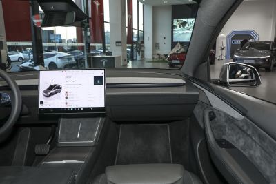 「Model Y L」内饰图片-颜色-图片大全-有驾