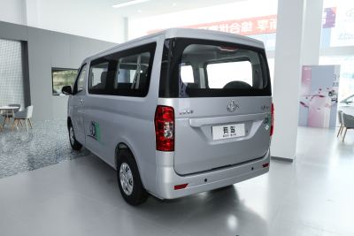 2023款 1.6L CNG舒适型客车6座-外观-图片-有驾