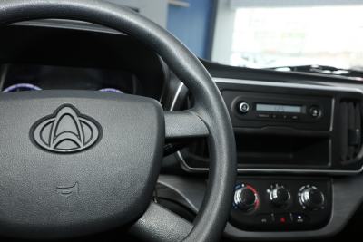 2023款 1.6L CNG舒适型客车6座-内饰-图片-有驾