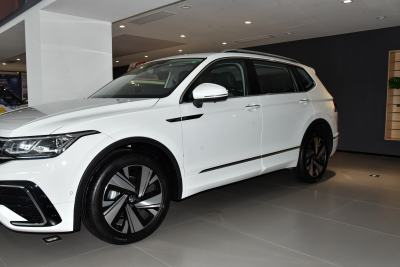 2023款 改款 330TSI 自动两驱R-Line旗舰版-外观-图片-有驾