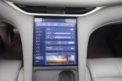 2025款 超强性能灵蜥智享剧院版-内饰-图片-有驾
