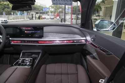 2023款 740Li 尊享型 豪华套装-内饰-图片-有驾