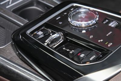 2023款 740Li 尊享型 豪华套装-内饰-图片-有驾