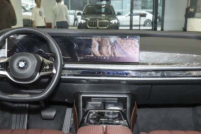 2023款 740Li 尊享型 豪华套装-内饰-图片-有驾