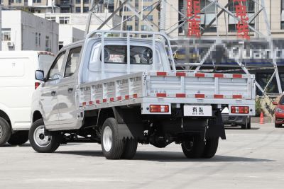 2025款 2.0L LV0-外观-图片-有驾