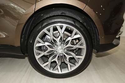 2024款 4.0T V8-外观-图片-有驾