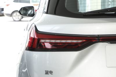 2025款 165km 长续航旗舰版 7座-外观-图片-有驾
