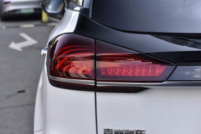 2022款 博越X 1.8TD DCT智慧型-外观-图片-有驾 2022款 博越X 1.8TD DCT智慧型-外观-图片-有驾