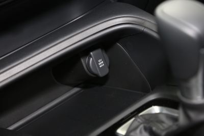 2024款 1.5L CVT热诚版-内饰-图片-有驾