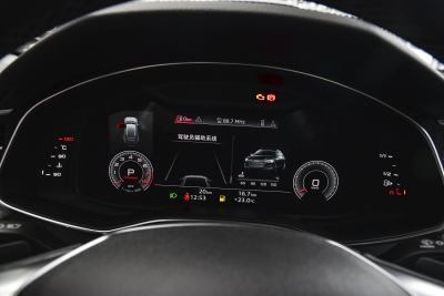 2025款 Avant 先锋派 45 TFSI 臻选动感型-内饰-图片-有驾