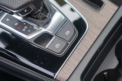 2025款 quattro 45周年典藏版 45 TFSI 臻选动感型-内饰-图片-有驾
