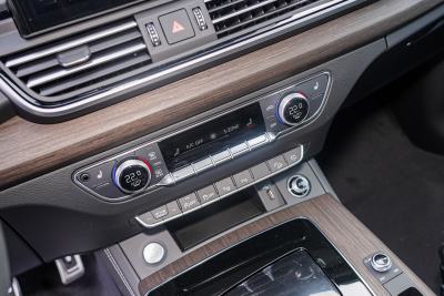 2025款 quattro 45周年典藏版 45 TFSI 臻选动感型-内饰-图片-有驾