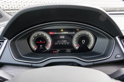 2025款 quattro 45周年典藏版 45 TFSI 臻选动感型-内饰-图片-有驾