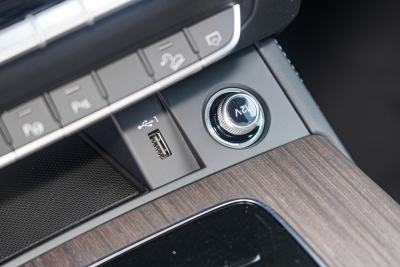 2025款 quattro 45周年典藏版 45 TFSI 臻选动感型-内饰-图片-有驾