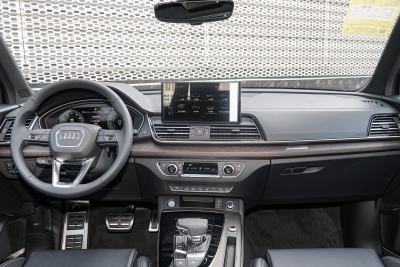 2025款 quattro 45周年典藏版 45 TFSI 臻选动感型-内饰-图片-有驾