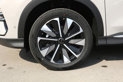 2025款 EV 智驾版 520km 尊贵型-外观-图片-有驾