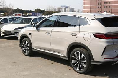 2025款 EV 智驾版 520km 尊贵型-外观-图片-有驾