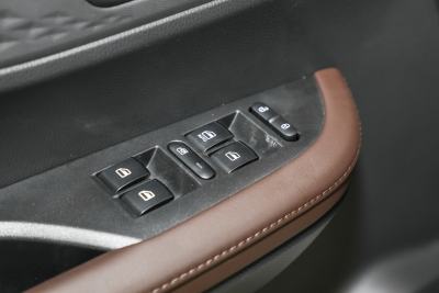 2023款 2.0L 手动基本型-内饰-图片-有驾 2023款 2.0L 手动基本型-内饰-图片-有驾