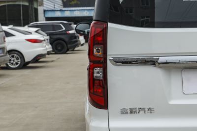 2024款 1.5L 客车工程狮5/6/7座-外观-图片-有驾