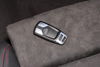 2025款 200万辆悦享版 45 TFSI quattro 臻选动感型-内饰-图片-有驾
