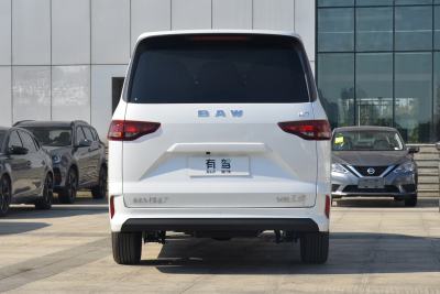 2026款 2.0L 自动长轴豪华型 9座-外观-图片-有驾