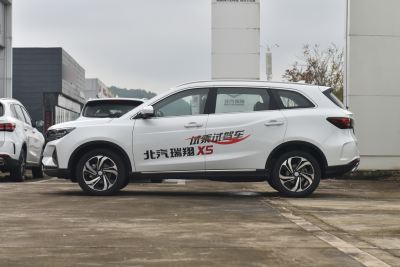 2021款 1.5T 自动豪华型 7座-外观-图片-有驾