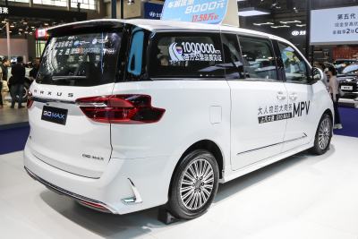 2025款 改款 MAX 2.0T 自动豪华版 汽油 7座-外观-图片-有驾