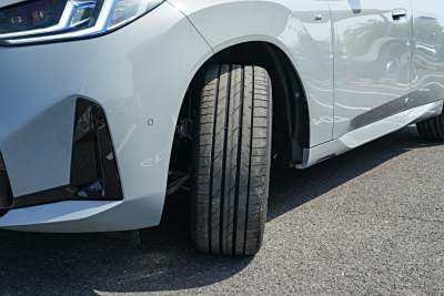 2025款 xDrive30L 尊享型 M运动曜夜套装-外观-图片-有驾