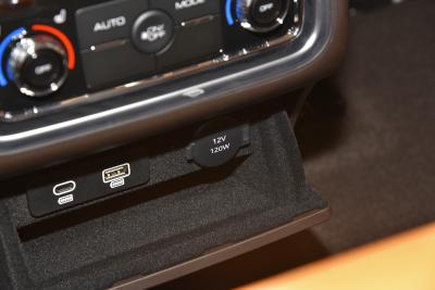 2023款 3.0T 运动版 造境型 7座-内饰-图片-有驾