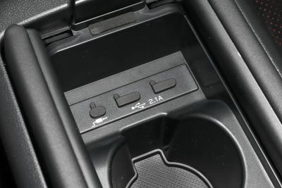 2025款 2.4L 手动版EyeSight STI Sport-内饰-图片-有驾