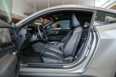 2024款 5.0L V8 Dark Horse-空间-图片-有驾