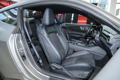 2024款 5.0L V8 Dark Horse-空间-图片-有驾