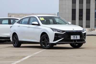 2025款 1.5L 自动豪华型-外观-图片-有驾