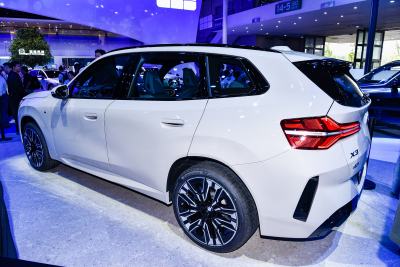 2027款 xDrive30L 尊享型 M运动曜夜套装-外观-图片-有驾