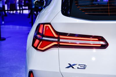 2027款 xDrive30L 尊享型 M运动曜夜套装-外观-图片-有驾