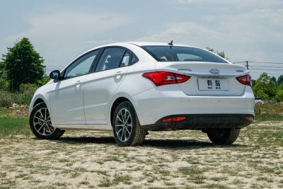2025款 卓越版 1.5L CVT风尚型-外观-图片-有驾
